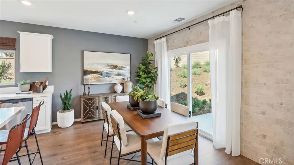 23292 Copa De Oro Court, Wildomar, California 92595 home-pic-7