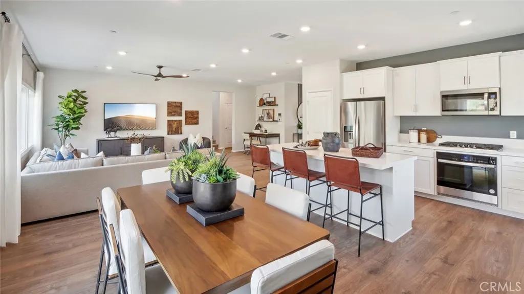 23292 Copa De Oro Court, Wildomar, California 92595 home-pic-5