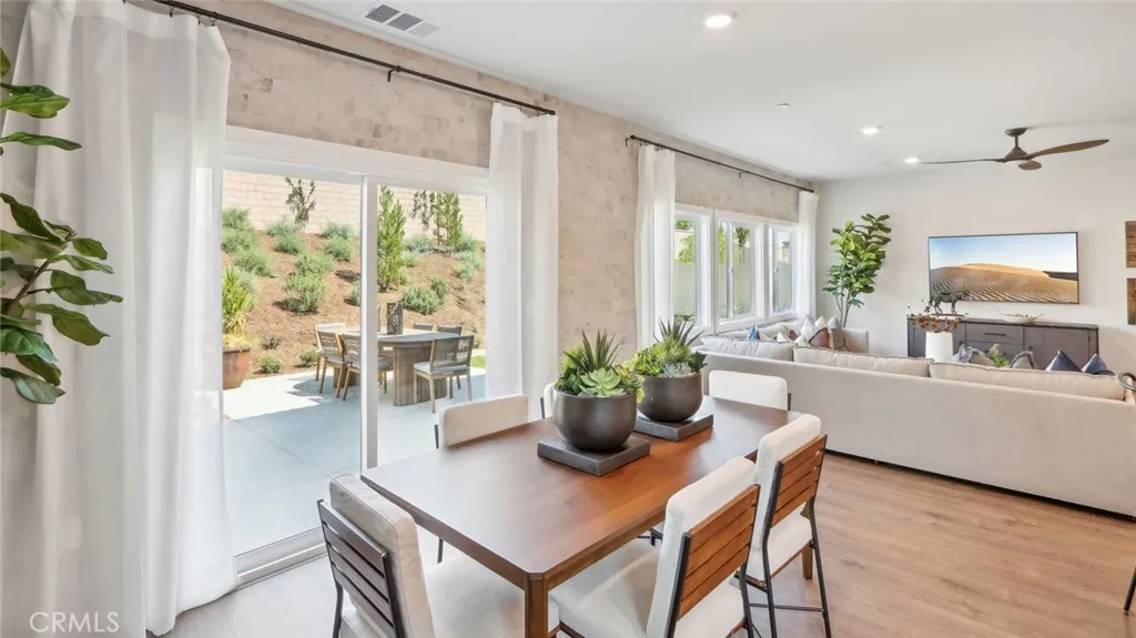 23292 Copa De Oro Court, Wildomar, California 92595 home-pic-8