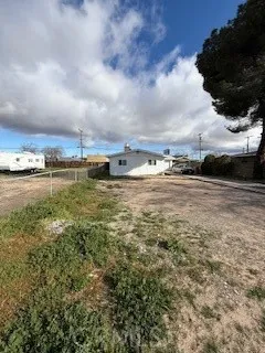 16366 Walnut, Hesperia, California 92345 home-pic-33