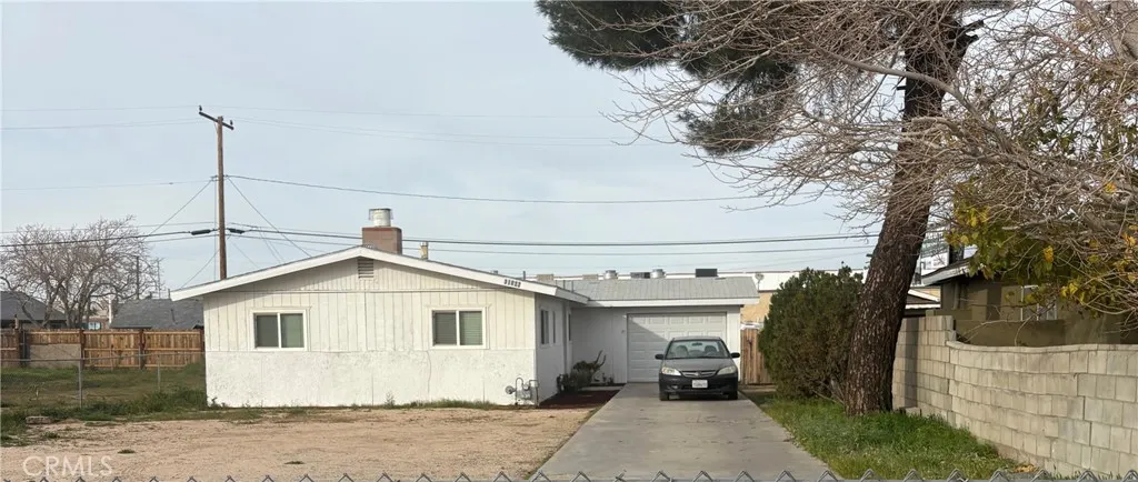 16366 Walnut, Hesperia, California 92345 home-pic-1