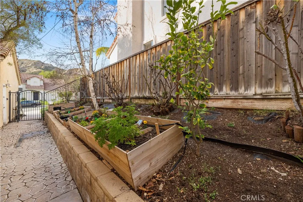 14716 Sundance Place, Canyon Country, California 91387 home-pic-34