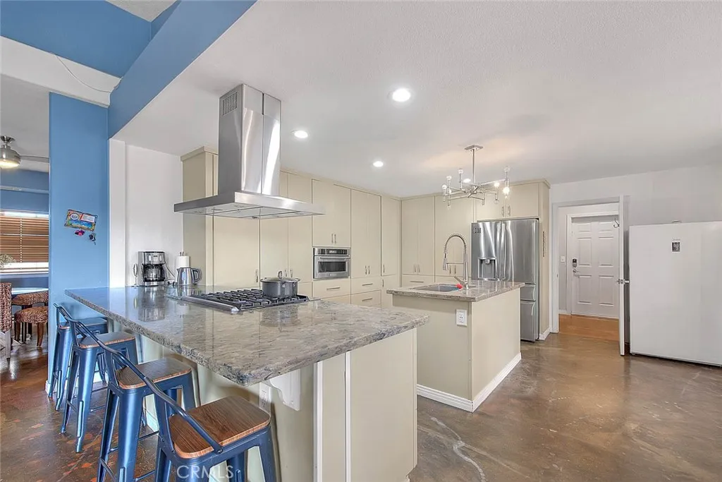 11077 Valle Vista Road, Phelan, California 92371 home-pic-18