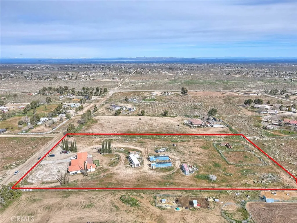 11077 Valle Vista Road, Phelan, California 92371 home-pic-11