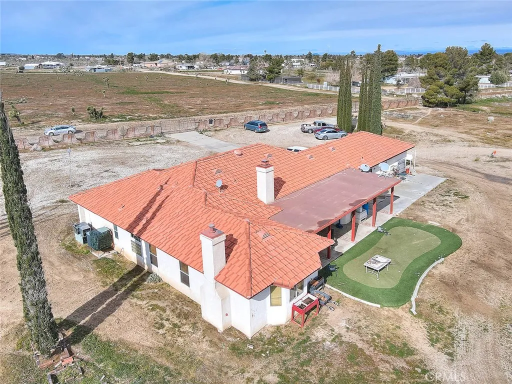11077 Valle Vista Road, Phelan, California 92371 home-pic-73