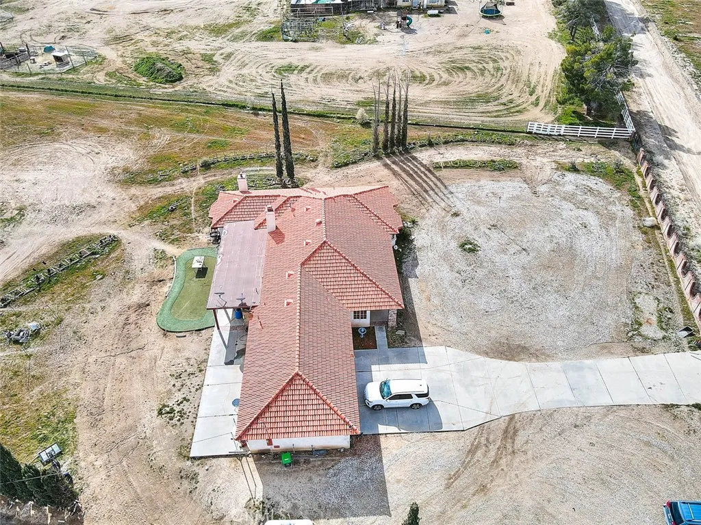 11077 Valle Vista Road, Phelan, California 92371 home-pic-70