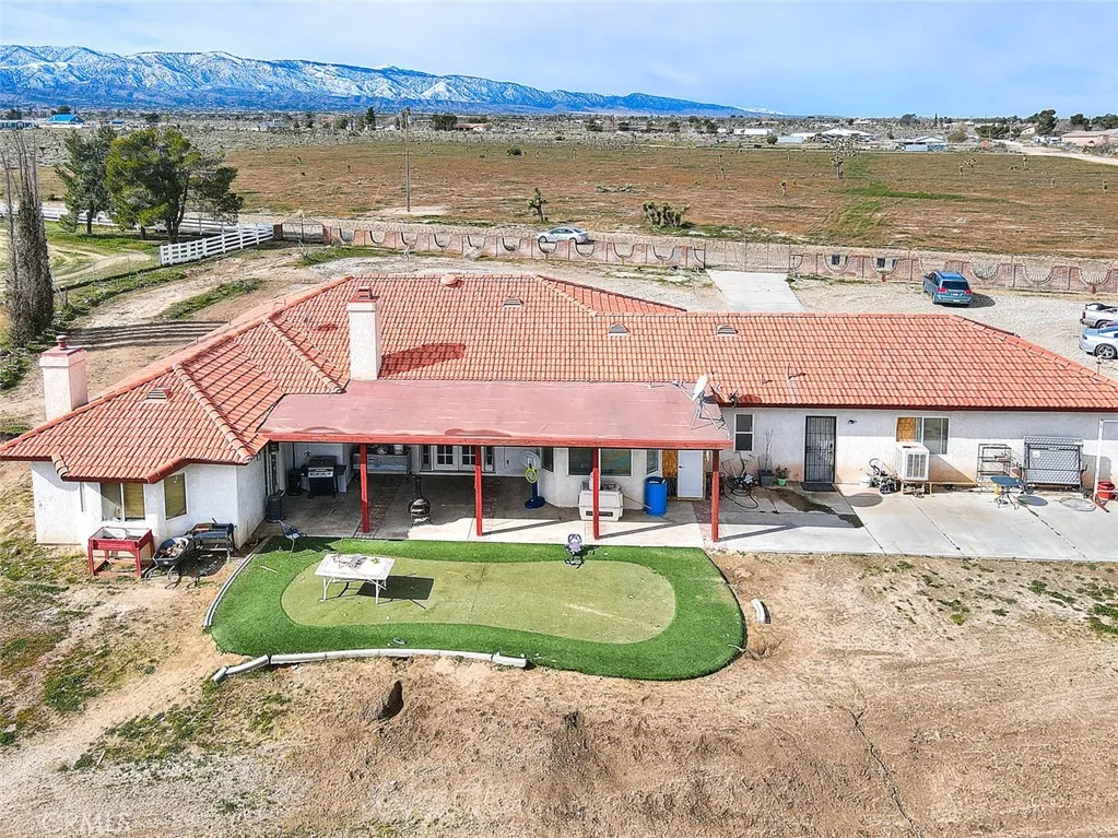 11077 Valle Vista Road, Phelan, California 92371 home-pic-74
