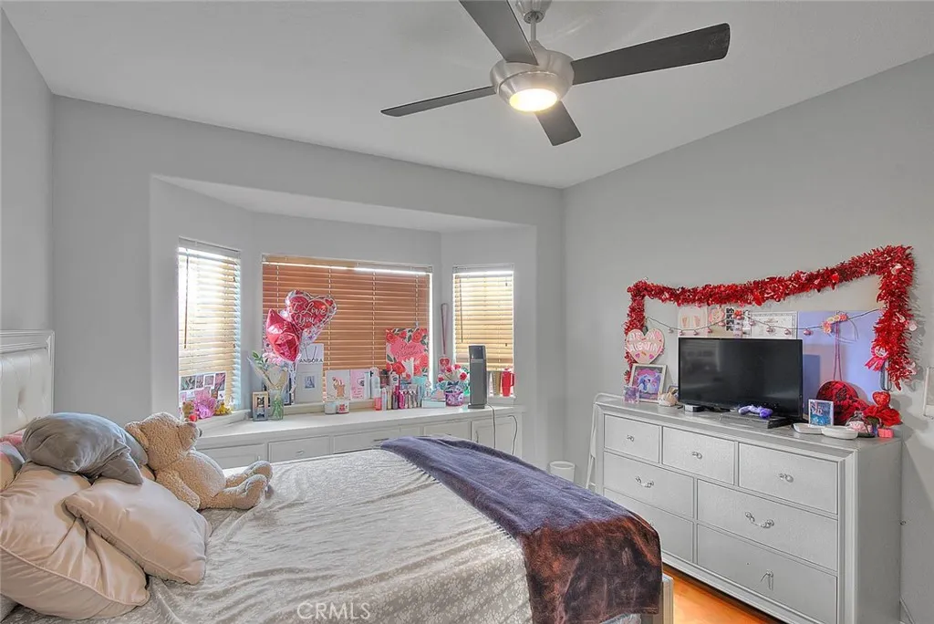 11077 Valle Vista Road, Phelan, California 92371 home-pic-46