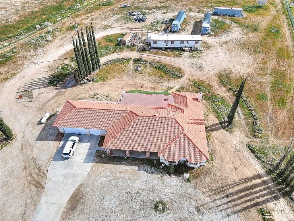 11077 Valle Vista Road, Phelan, California 92371 home-pic-71