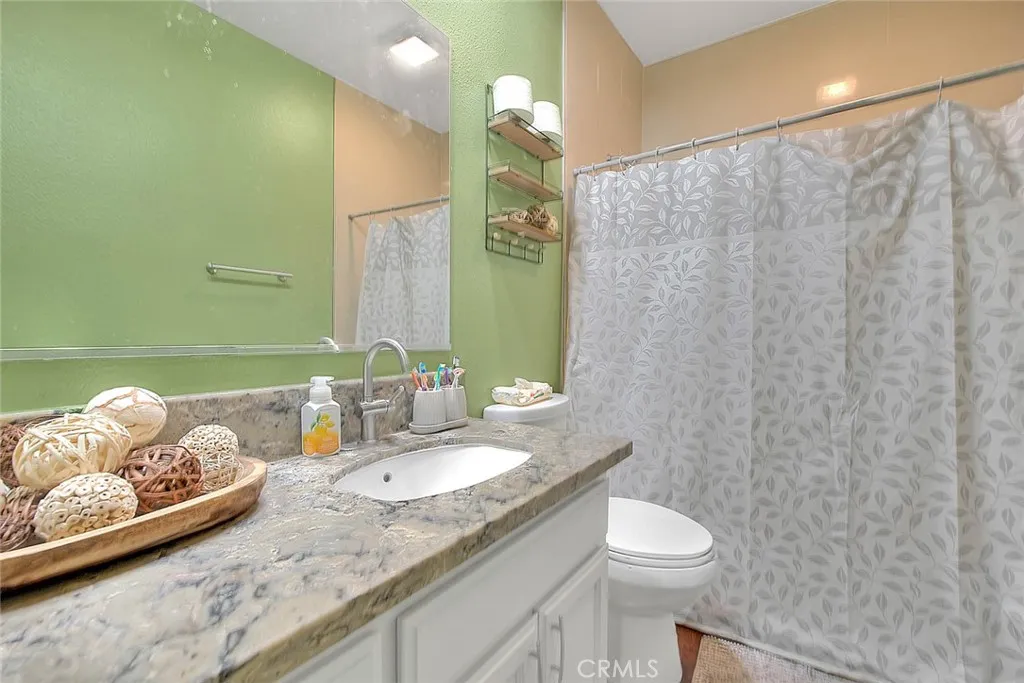 11077 Valle Vista Road, Phelan, California 92371 home-pic-48