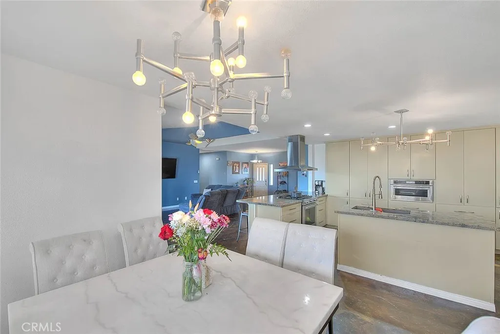 11077 Valle Vista Road, Phelan, California 92371 home-pic-27