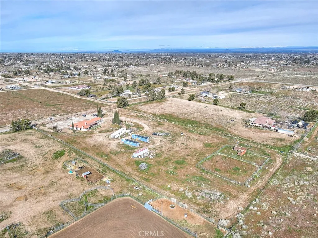 11077 Valle Vista Road, Phelan, California 92371 home-pic-63
