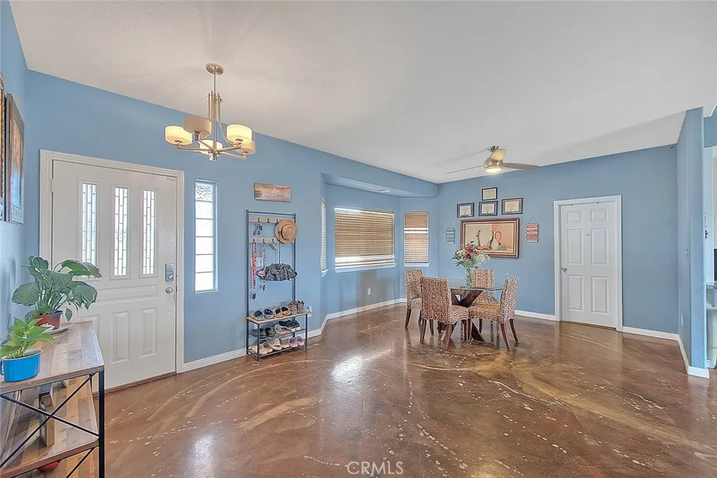 11077 Valle Vista Road, Phelan, California 92371 home-pic-29