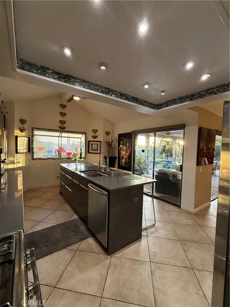 22924 Rio Lobos Road, Diamond Bar, California 91765 home-pic-5