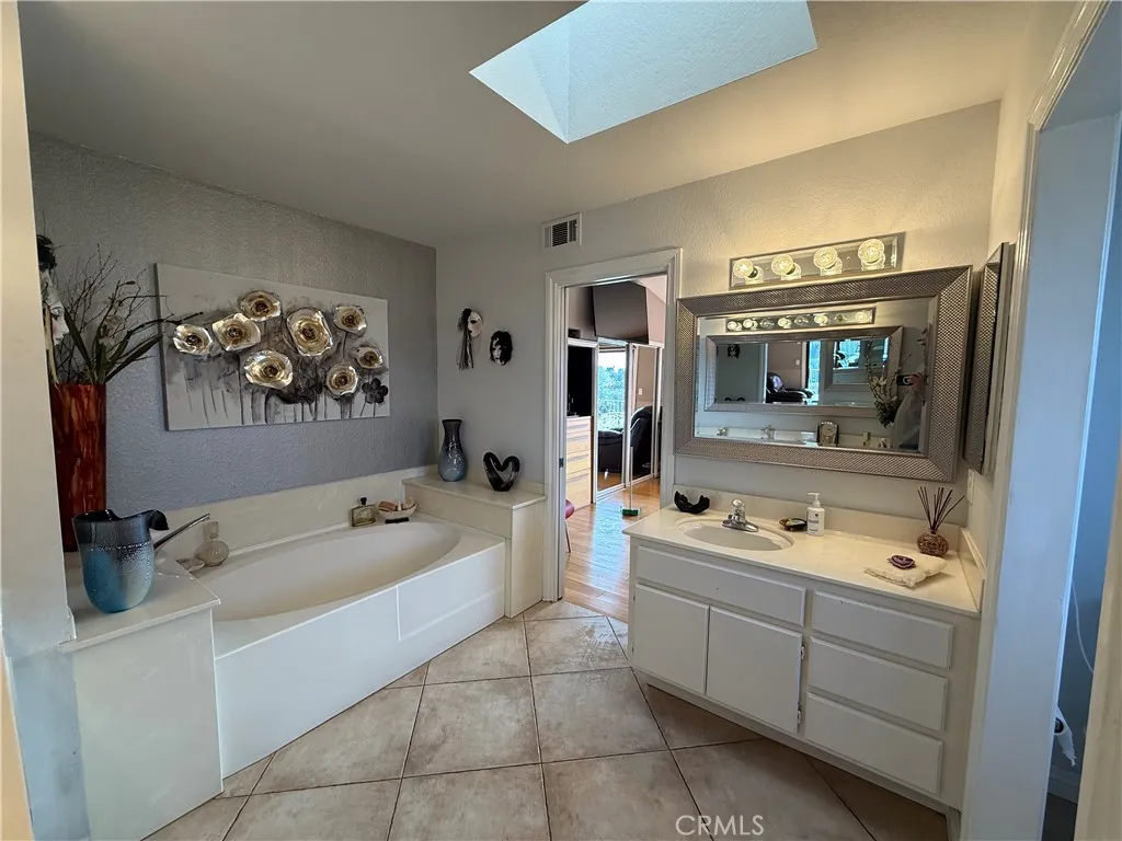 22924 Rio Lobos Road, Diamond Bar, California 91765 home-pic-28