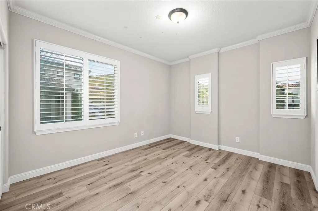 29123 Black Pine, Saugus, California 91390 home-pic-47