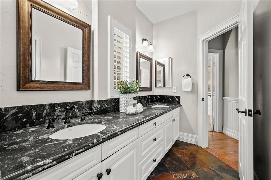29123 Black Pine, Saugus, California 91390 home-pic-45