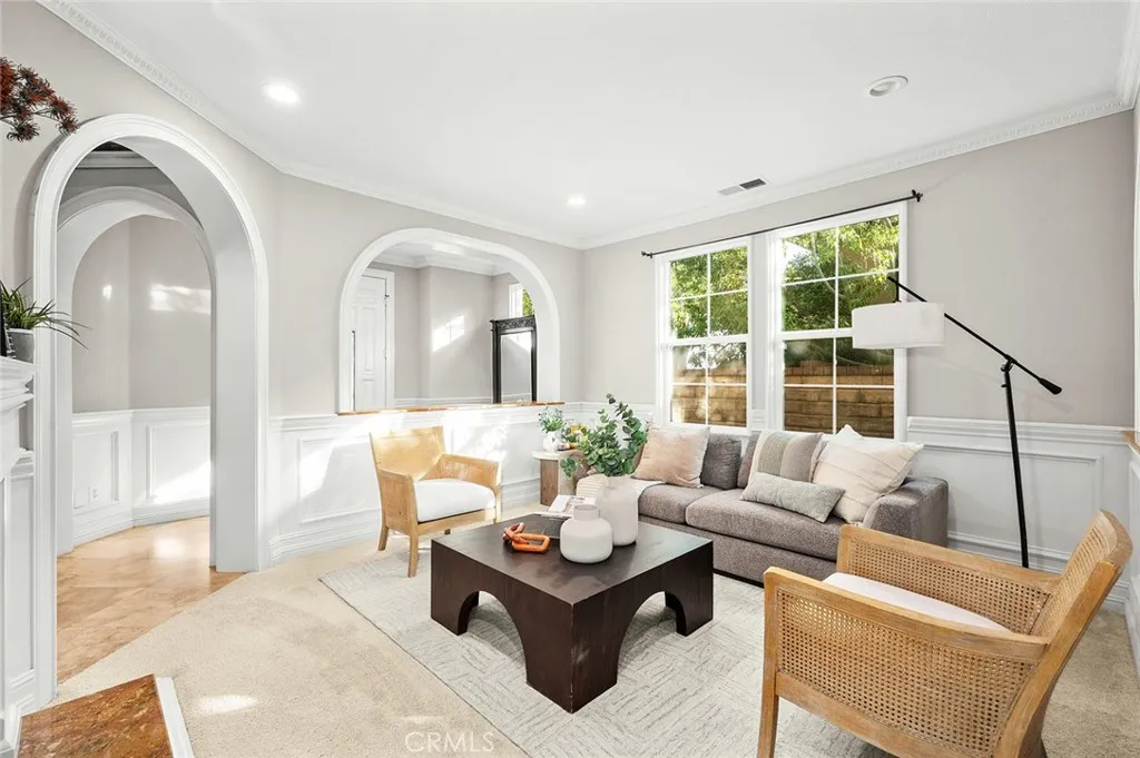 29123 Black Pine, Saugus, California 91390 home-pic-11