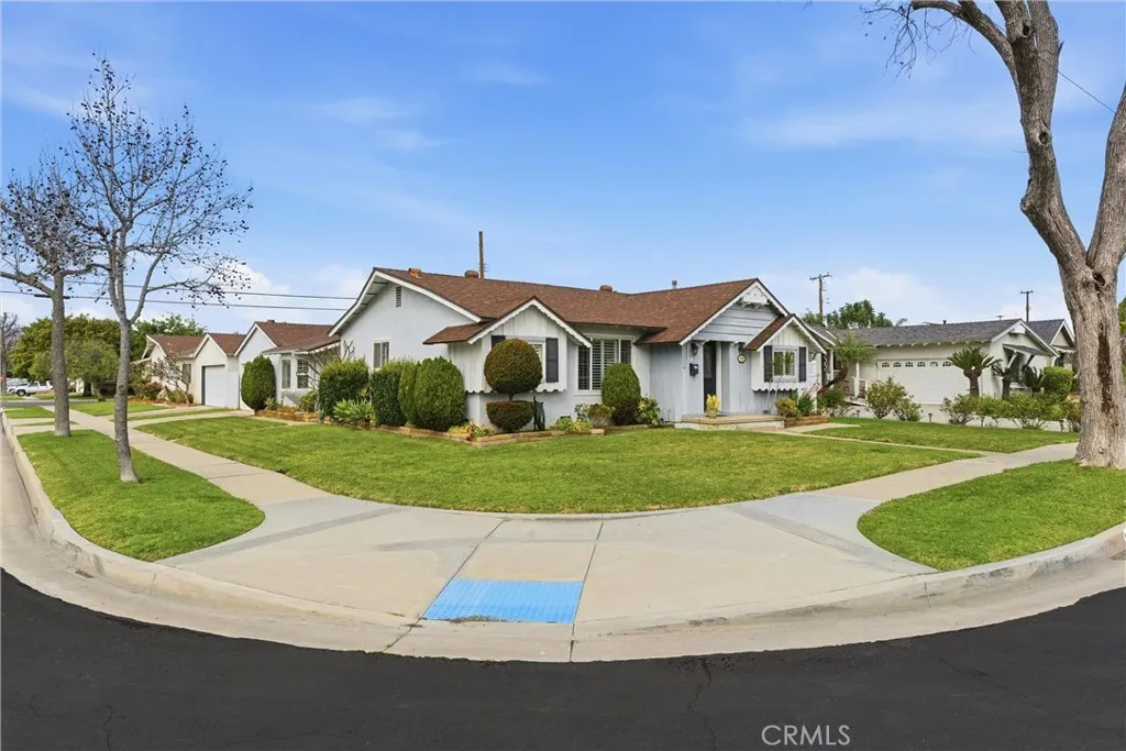 14725 La Capelle, La Mirada, California 90638 home-pic-1