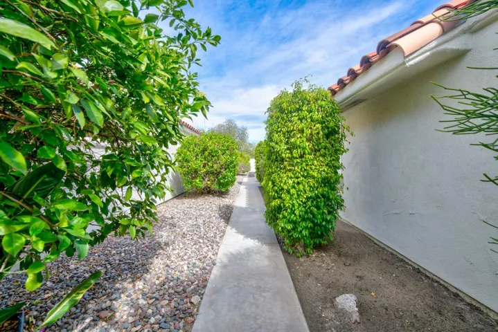 77568 Calle Las Brisas N MLS-4