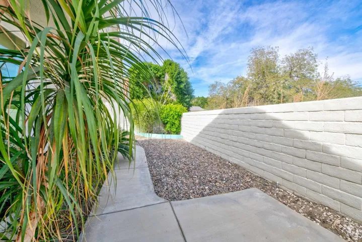 77568 Calle Las Brisas N MLS-8