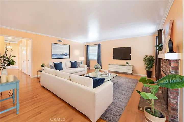 ****IMAGE VIRTUALLY STAGED***