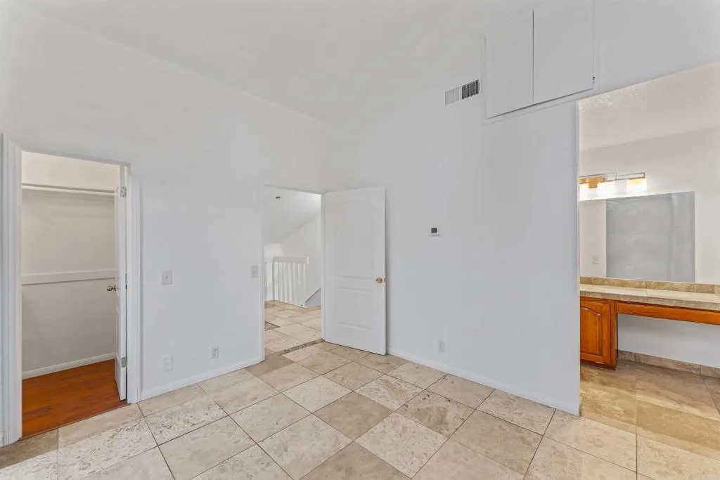 390 E Madison H, El Cajon, California 92020 home-pic-18