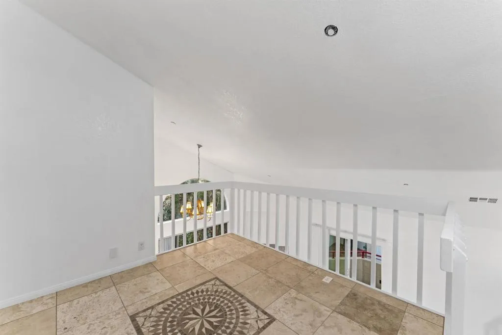390 E Madison H, El Cajon, California 92020 home-pic-16