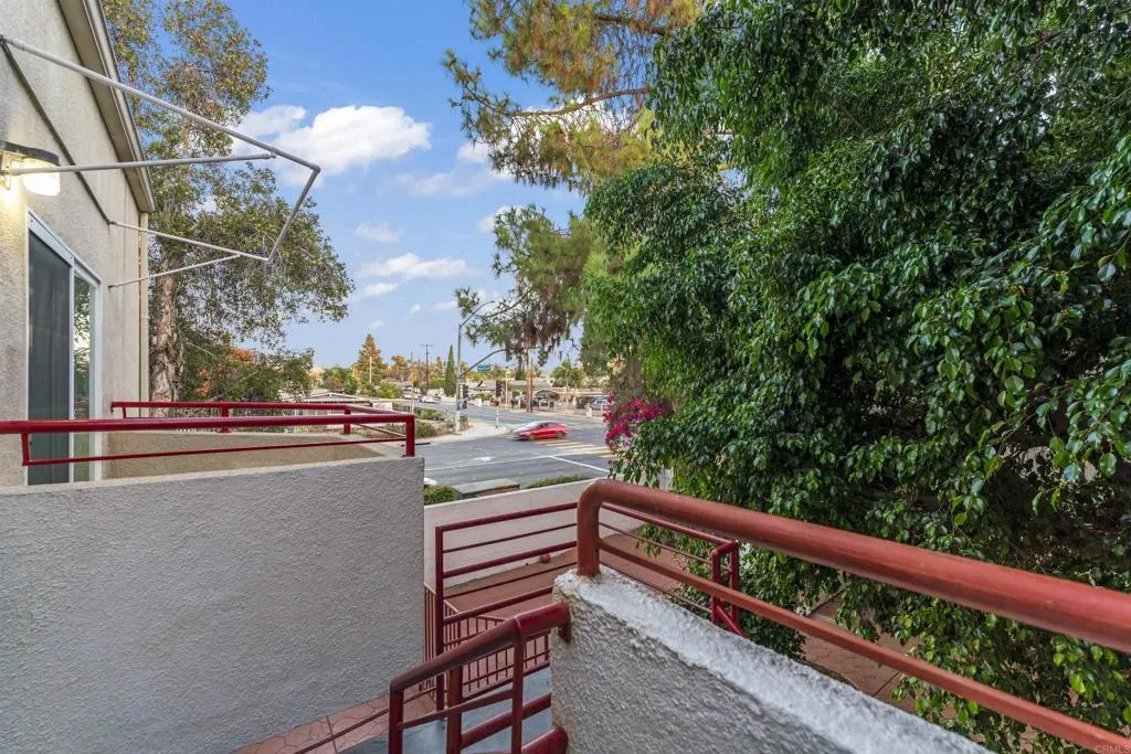 390 E Madison H, El Cajon, California 92020 home-pic-25