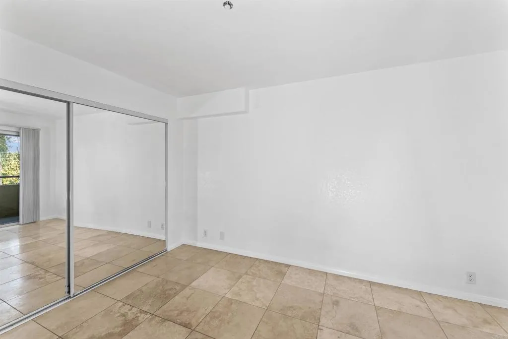 390 E Madison H, El Cajon, California 92020 home-pic-12