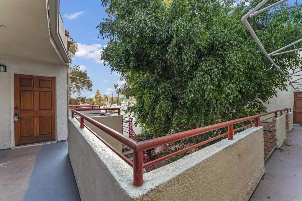 390 E Madison H, El Cajon, California 92020 home-pic-23