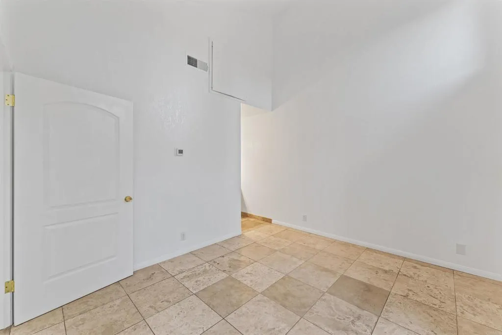 390 E Madison H, El Cajon, California 92020 home-pic-21