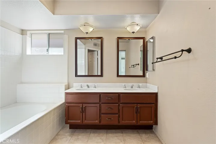 28301 La Bajada, Laguna Niguel, California 92677