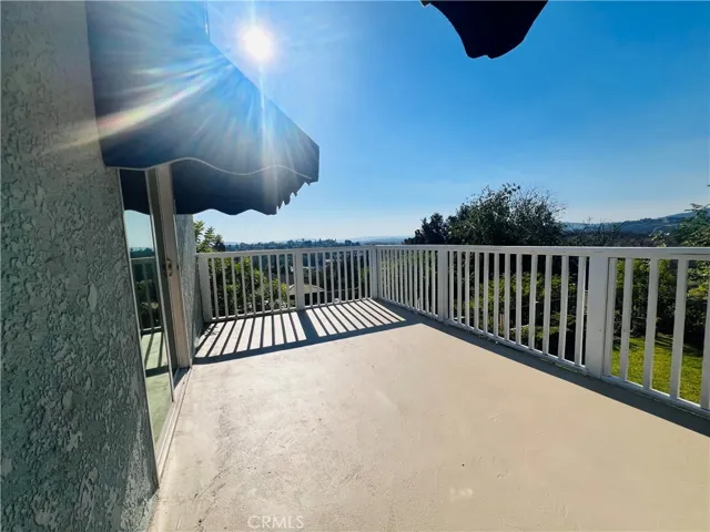 Huge Balcony to enjoy the SUNSET!