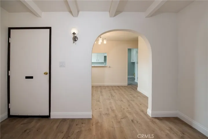 Beautiful entrance to the dining room.