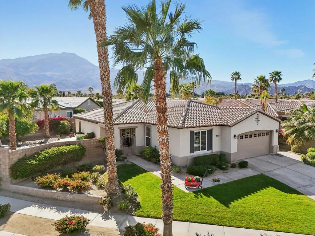 60519 Lace Leaf Court, La Quinta, California 92253 home-pic-1