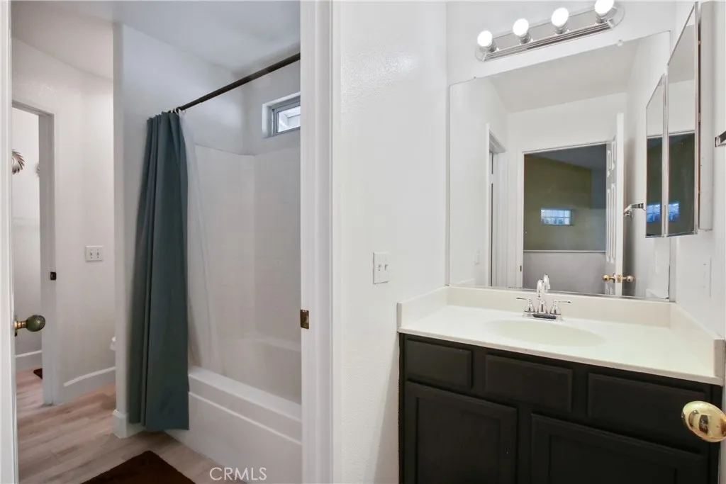 14573 Calgary, Fontana, California 92336 home-pic-20
