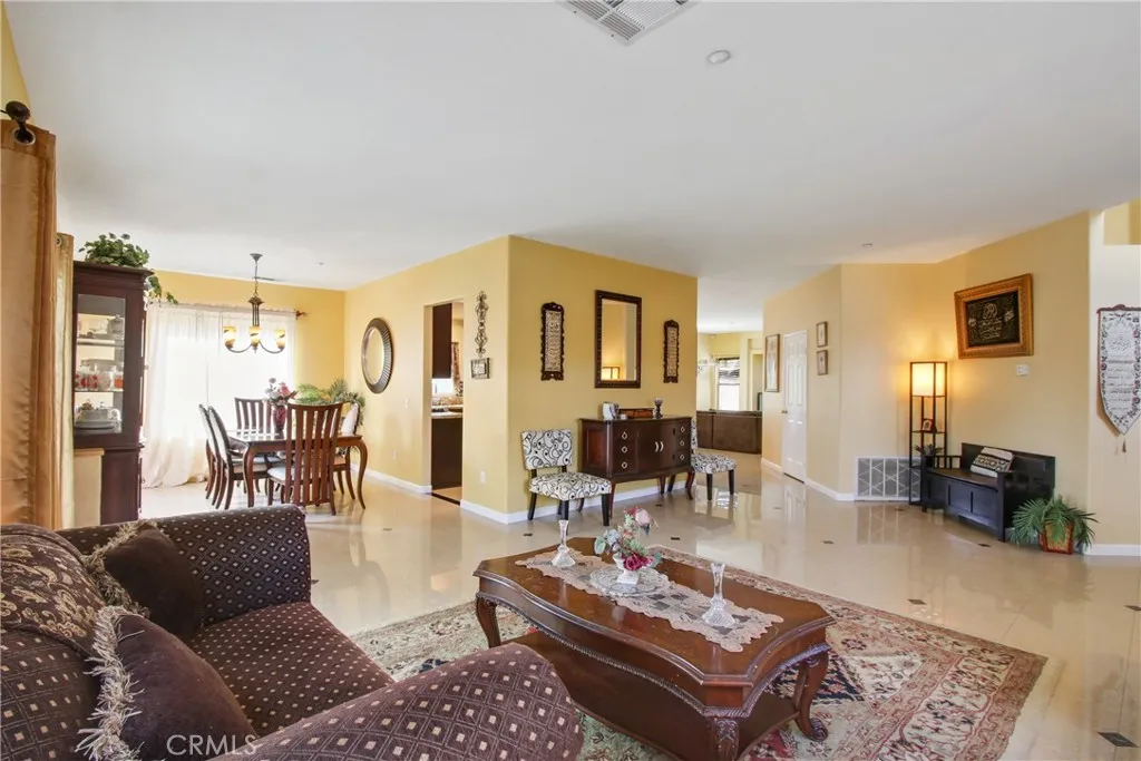 14573 Calgary, Fontana, California 92336 home-pic-8