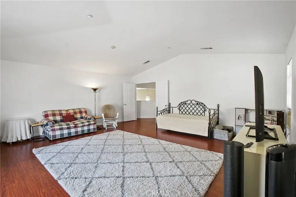 14573 Calgary, Fontana, California 92336 home-pic-25