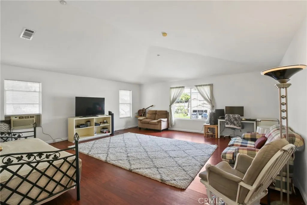 14573 Calgary, Fontana, California 92336 home-pic-23