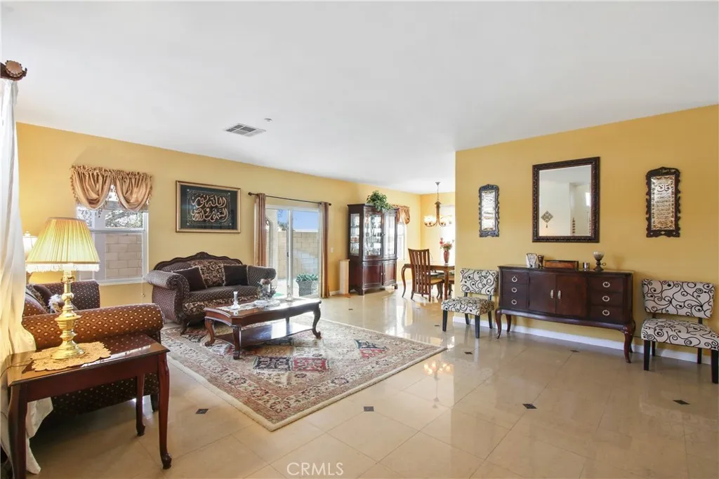 14573 Calgary, Fontana, California 92336 home-pic-7