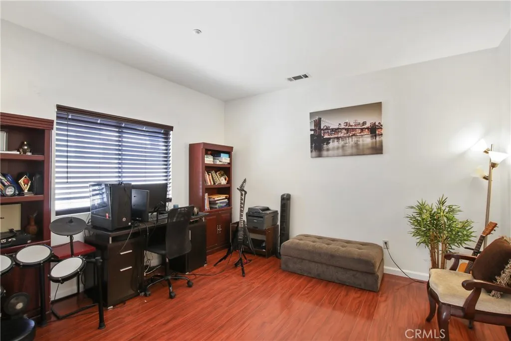 14573 Calgary, Fontana, California 92336 home-pic-15