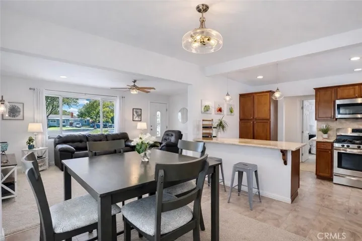 4151 Los Coyotes Diagonal, Lakewood, California 90713