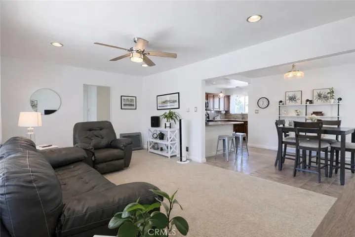 4151 Los Coyotes Diagonal, Lakewood, California 90713