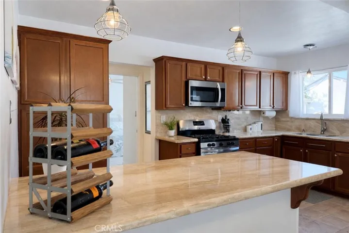 4151 Los Coyotes Diagonal, Lakewood, California 90713