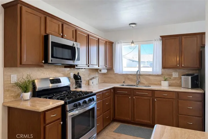 4151 Los Coyotes Diagonal, Lakewood, California 90713