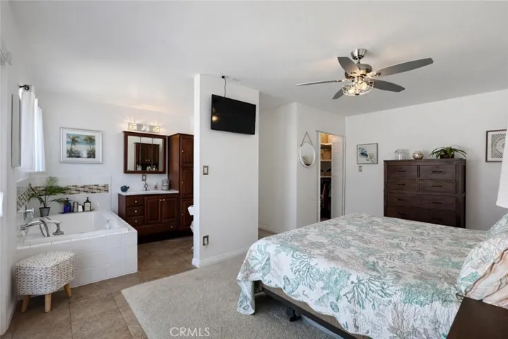 4151 Los Coyotes Diagonal, Lakewood, California 90713