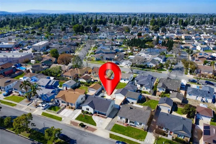 4151 Los Coyotes Diagonal, Lakewood, California 90713