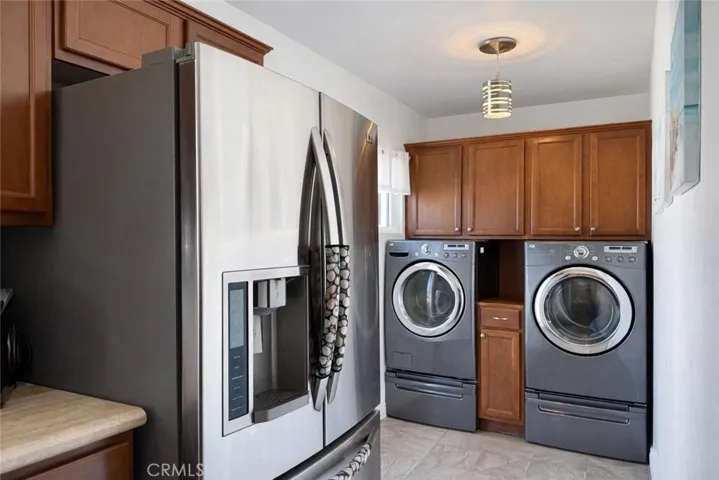 4151 Los Coyotes Diagonal, Lakewood, California 90713