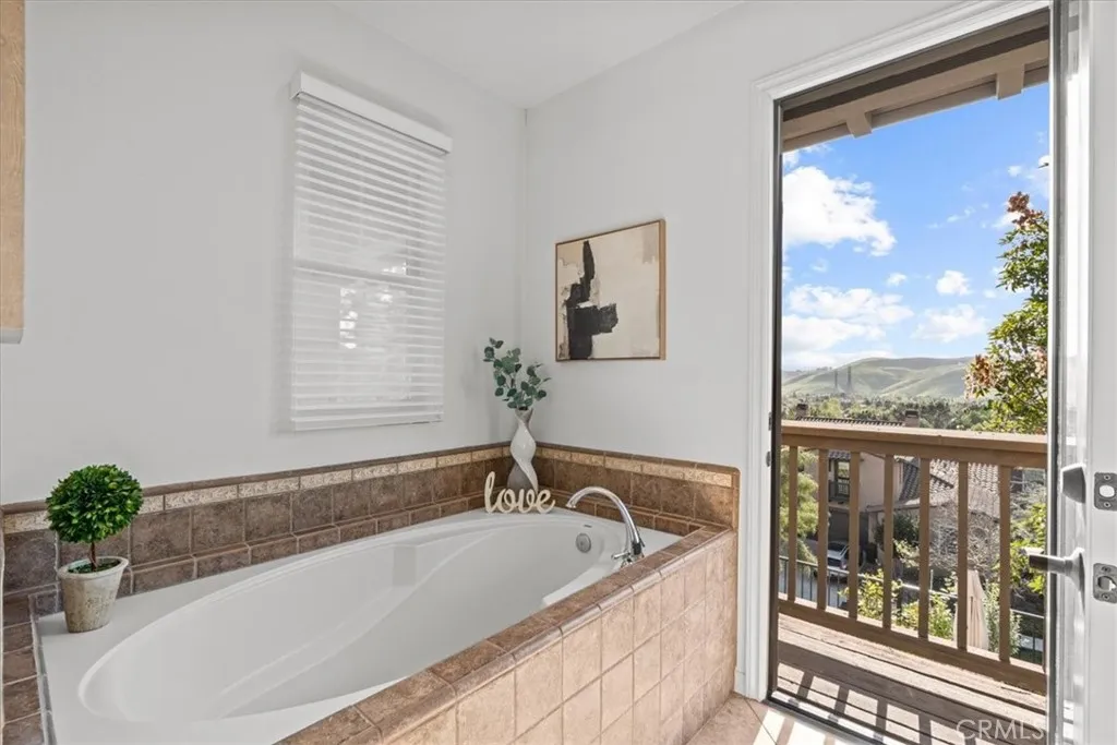 11 Tuscany, Ladera Ranch, California 92694 home-pic-28